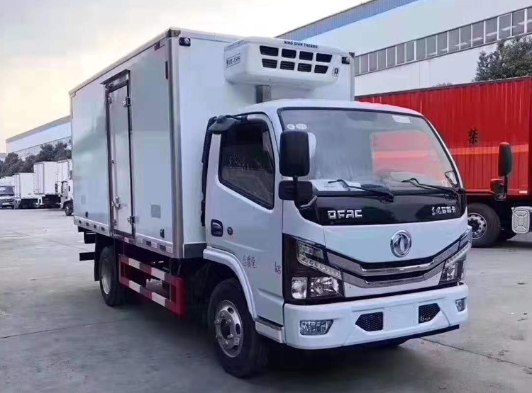 國(guó)六東風(fēng)多利卡冷藏車4.2米