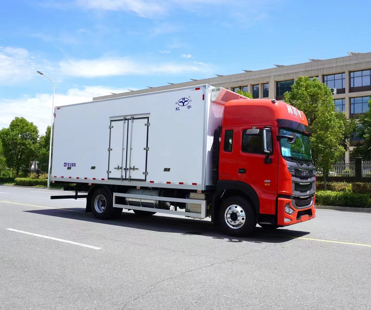 江淮格爾發(fā)A5x高頂雙臥新款6米8冷藏車