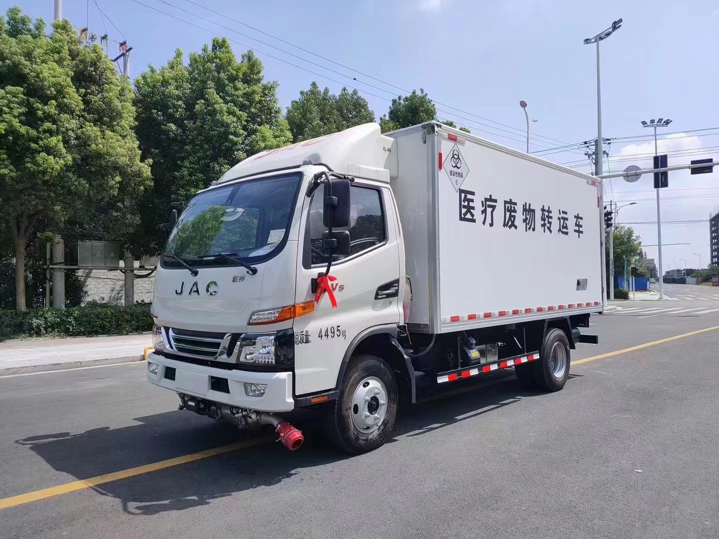 江淮駿鈴V5醫(yī)療廢物轉(zhuǎn)運車