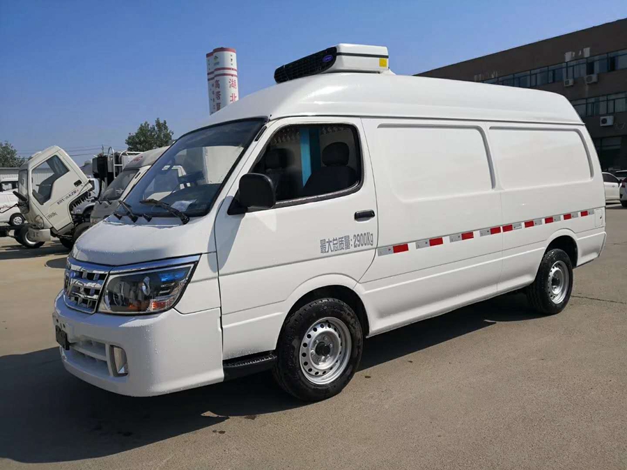 金杯國(guó)五面包式冷藏車