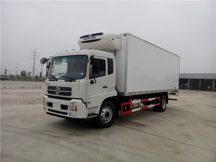 東風(fēng)天錦冷藏車(chē)-廂長(zhǎng)7.8米